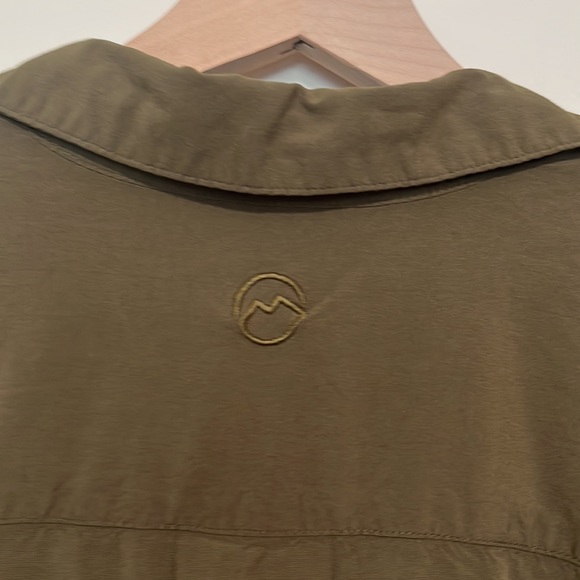 Magellan Outdoors Willow Creek Classic Fit Long Sleeve Pullover Shirt Size M - Picture 5 of 9